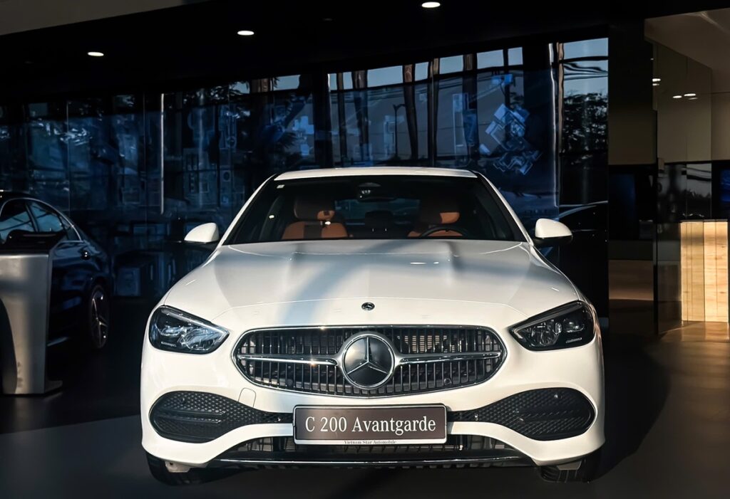 Báo Giá Lăn Bánh Mercedes C200 Avantgarde Giảm Giá 300 Triệu Mới Nhất 2026 1 Mercedes Bình Dương
